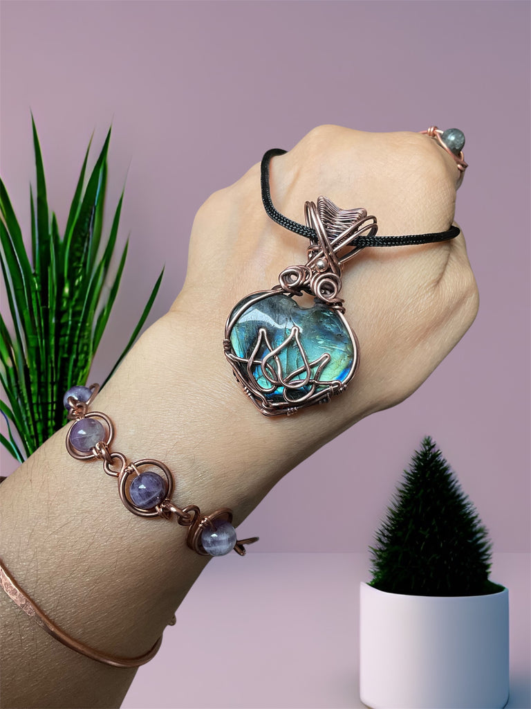 Labradorite Heart Pendant with Lotus Design - Connie’s Crystals 