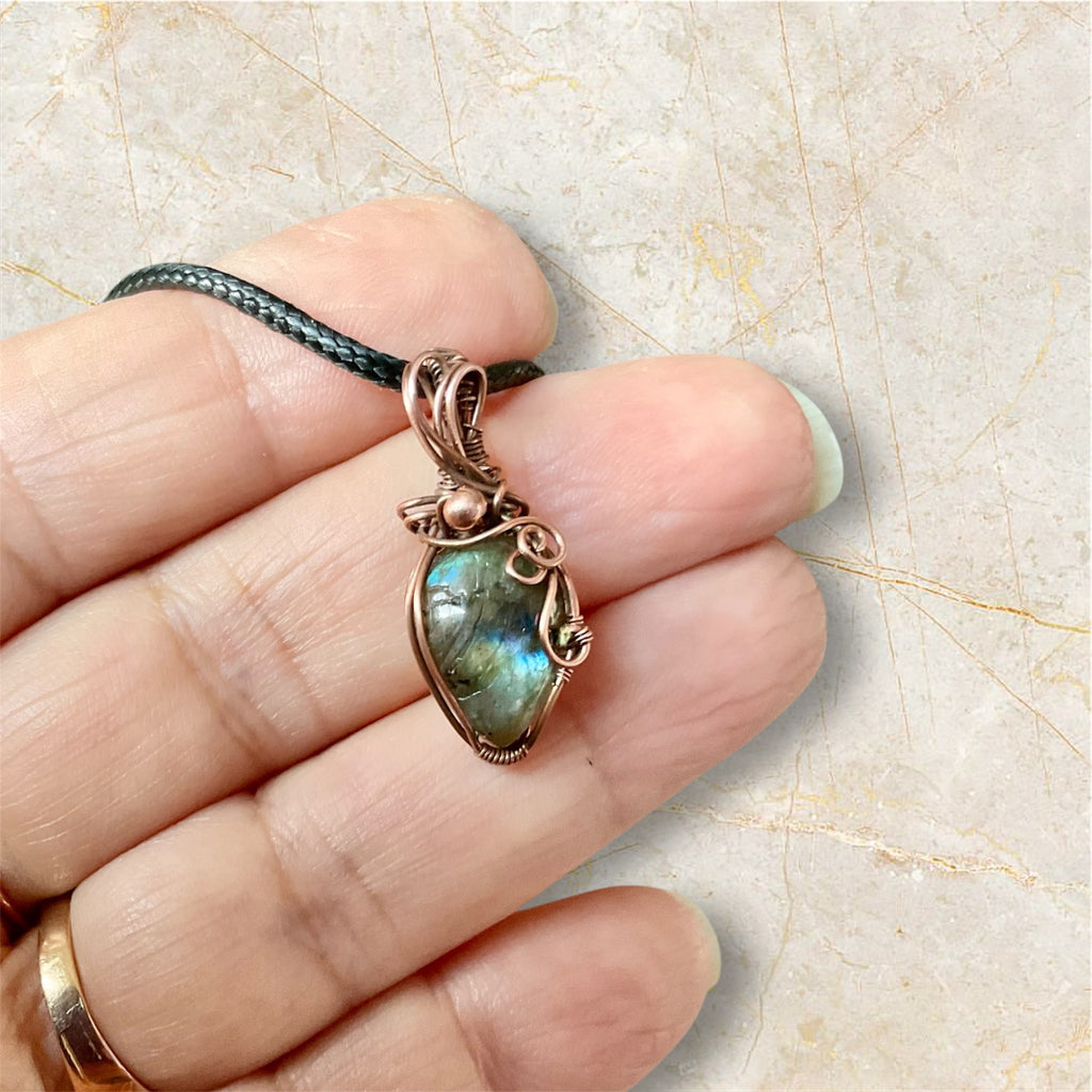 Labradorite Mini Pendant