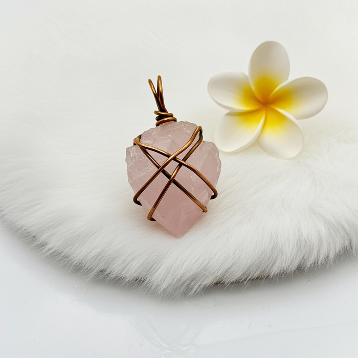 Rose Quartz Arrowhead Pendant - Connie’s Crystals 