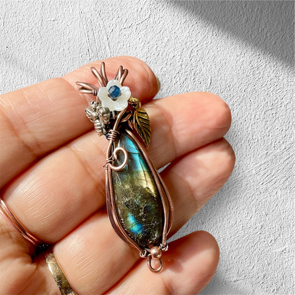 Labradorite Pendant with Sapphire Flower & Bee Accent