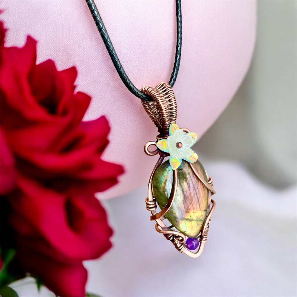 Spectrolite Labradorite with Amethyst & Flower Accent - Connie’s Crystals 