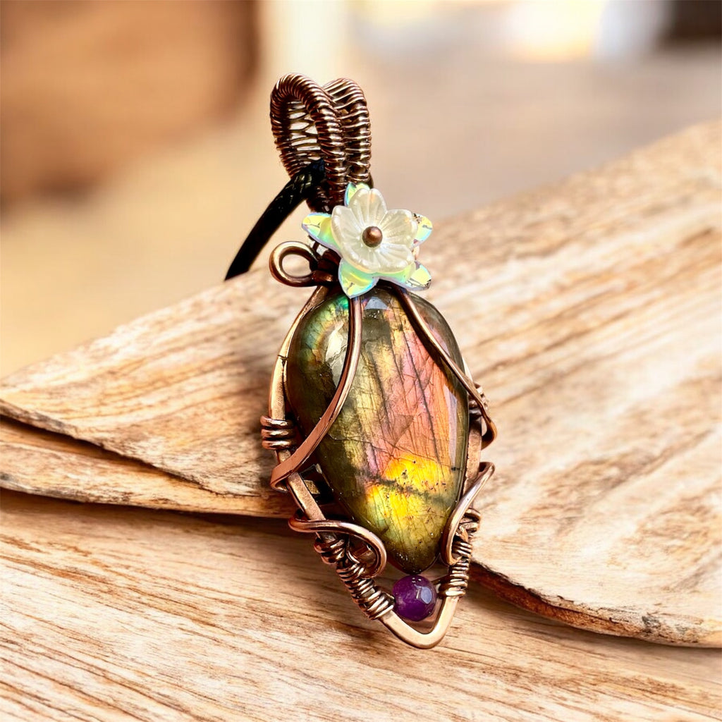 Spectrolite Labradorite with Amethyst & Flower Accent - Connie’s Crystals 