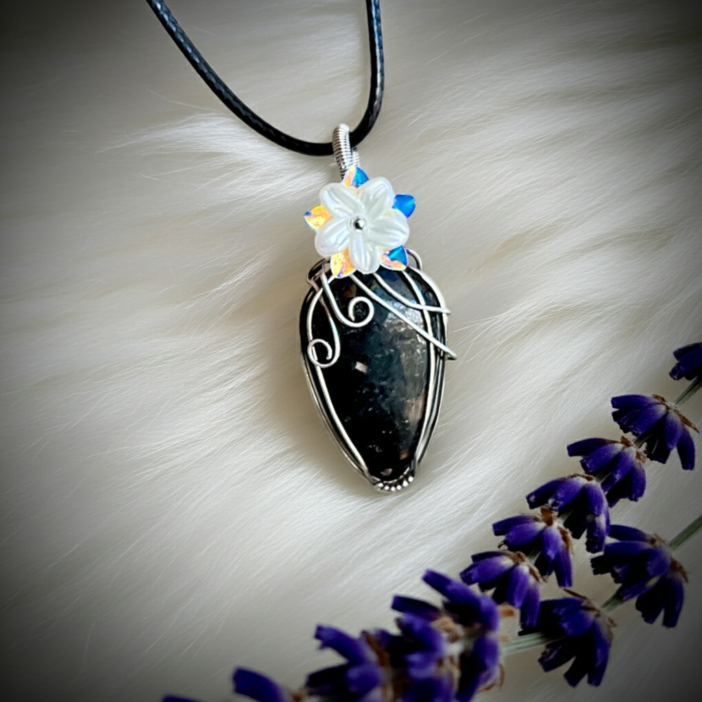 Nuummite Pendant | Sterling Silver & Silver Filled Wire