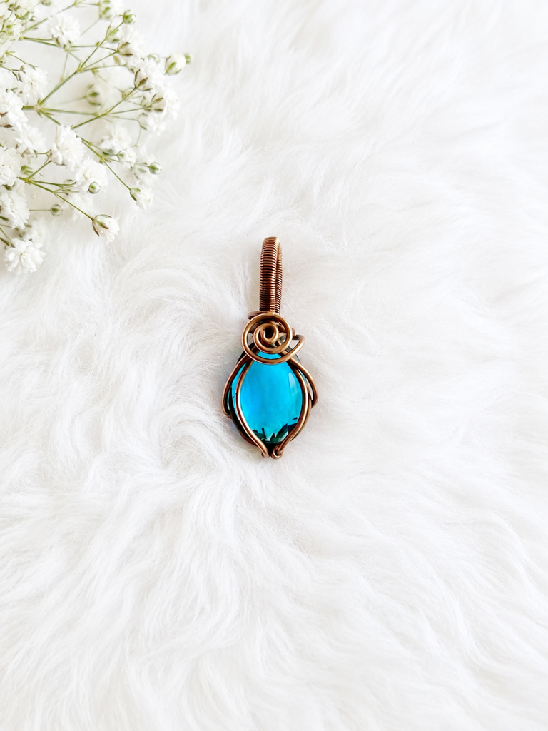Blue Faceted Crystal Wire Wrapped Pendants