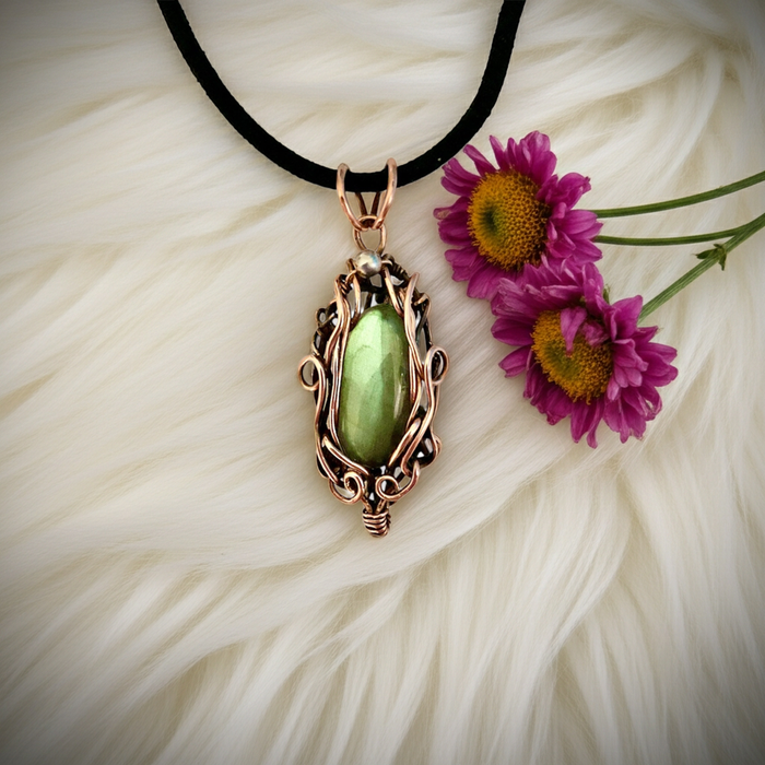 Green Labradorite Wire Wrapped Pendant - Connie’s Crystals 