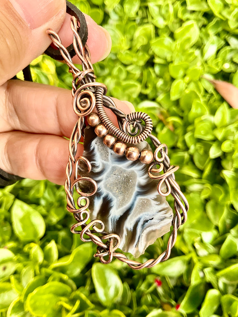 Black & White Wire Wrapped Druzy Geode Agate - Connie’s Crystals 