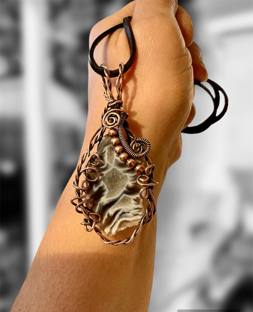 Black & White Wire Wrapped Druzy Geode Agate - Connie’s Crystals 