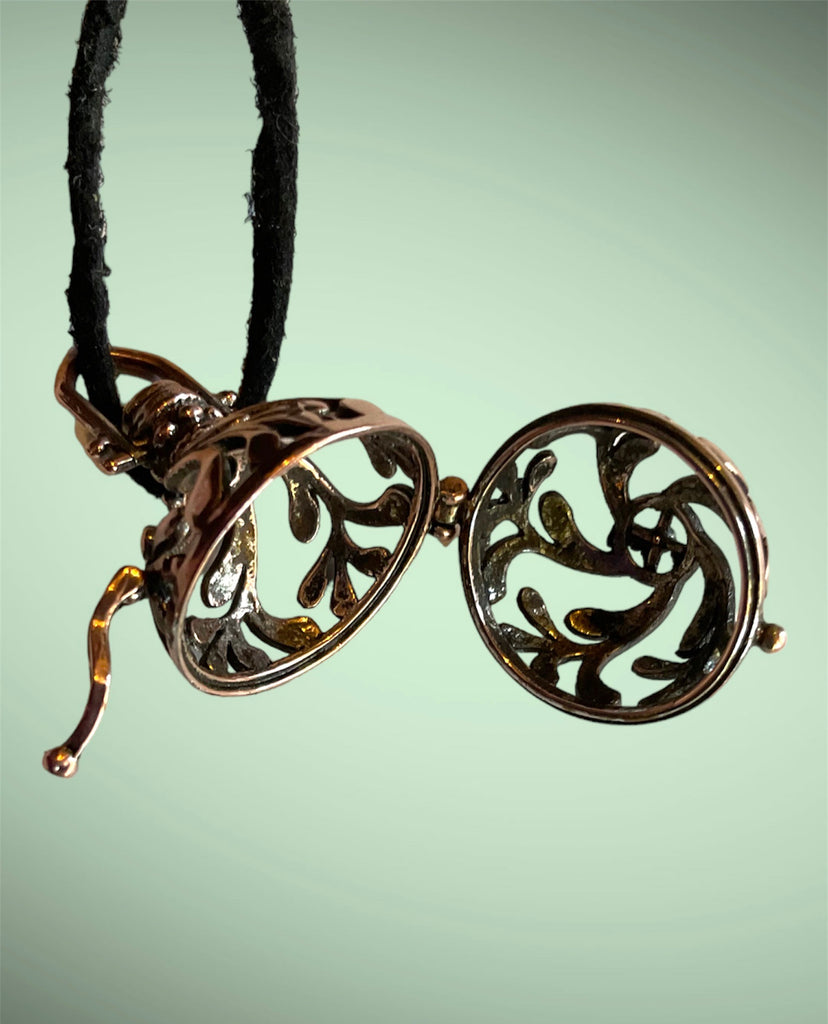 Aromatherapy Locket Pendants - Connie’s Crystals 