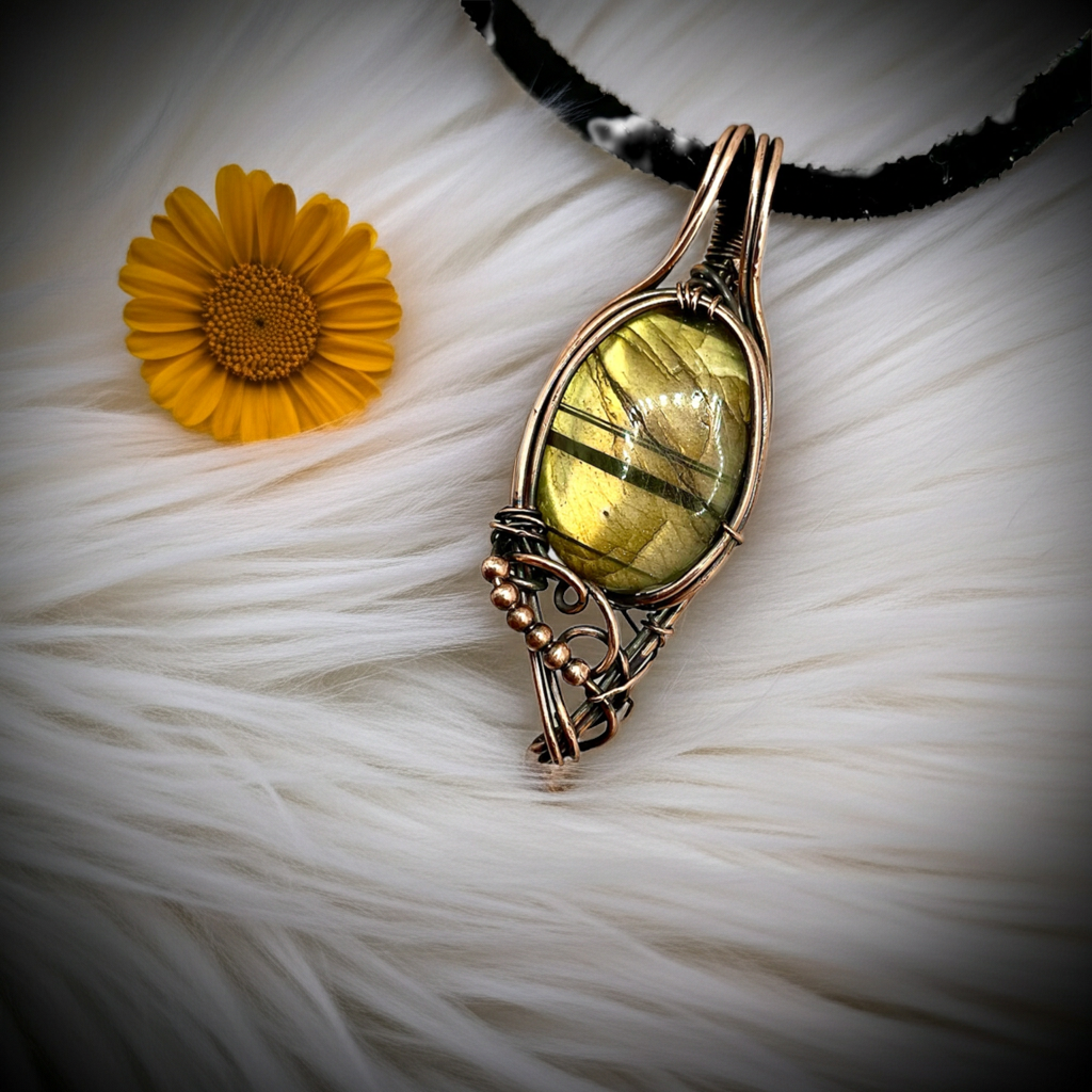 Labradorite Wire Wrapped Pendant - Connie’s Crystals 